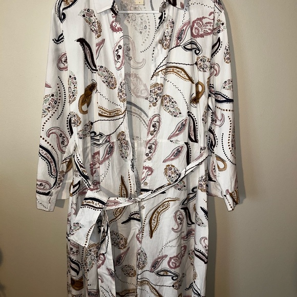 white paisley a line maxi dress button front - Picture 2 of 4